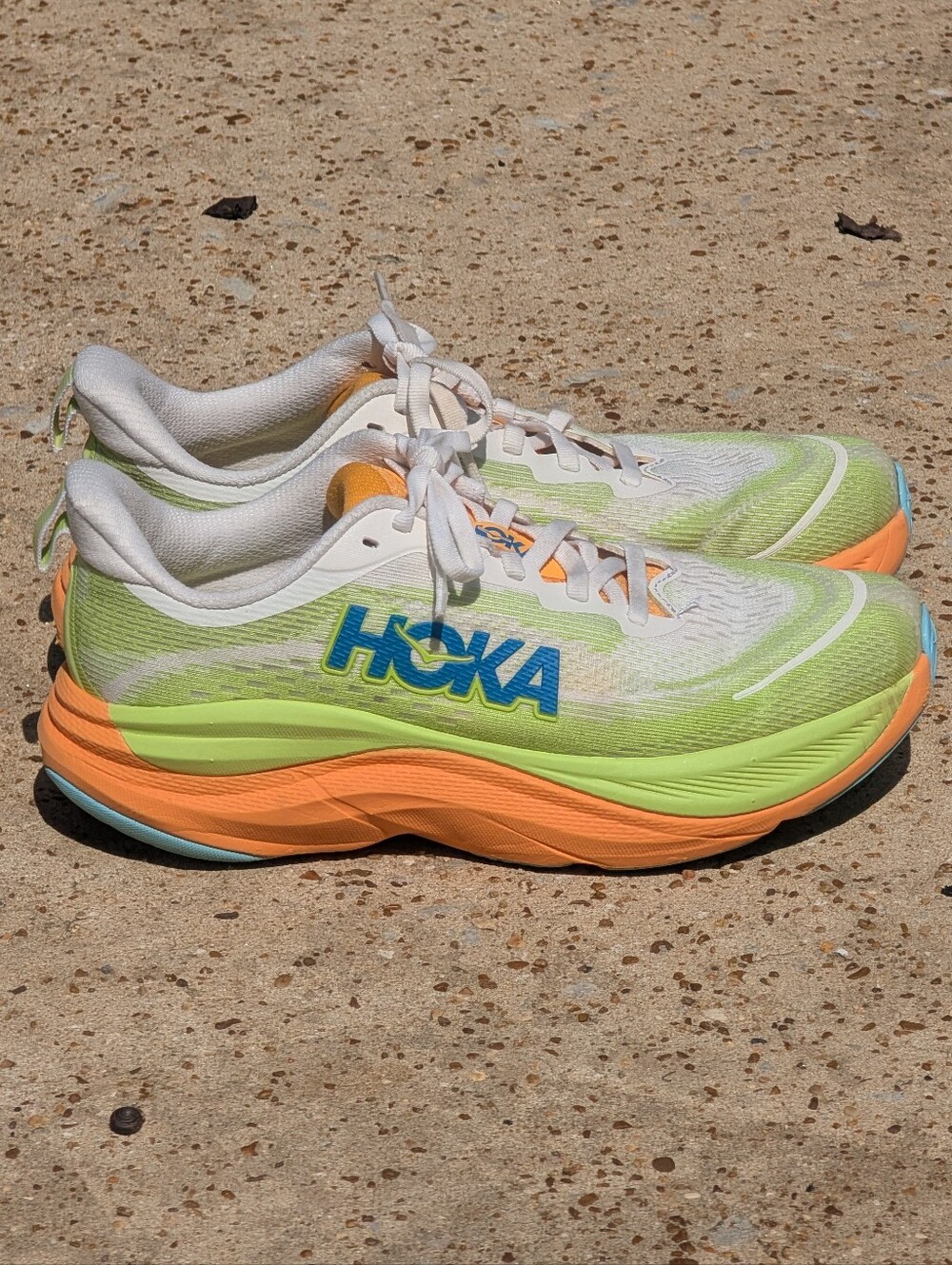 Hoka Women's Skyflow Tennis Shoes Size 7B.